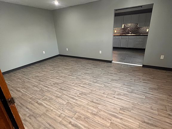 2nd image of 1005 W Main St #B