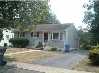 92 Myrtle Ave, Metuchen, NJ 08840