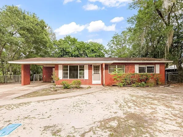 220 Stillwell Ave, Palatka, FL 32177