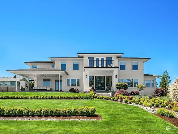 2nd image of 4612 127th Avenue E