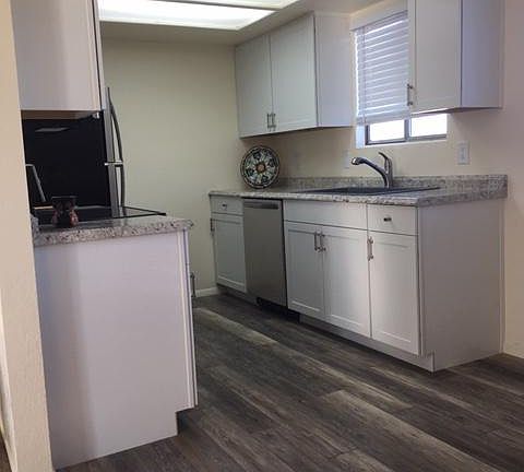 3rd image of 112 Myrtlewood Dr #B