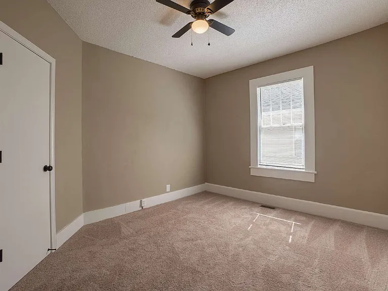 4907 Burke Ave — Photo 21
