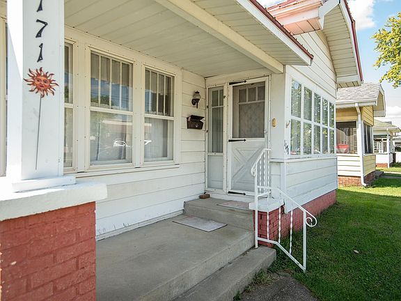 2nd image of 1171 E Saint Clair St