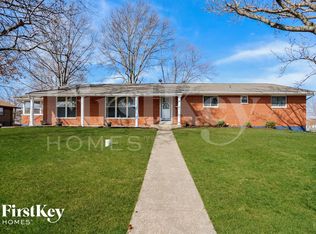 521 Linda Ln, Wentzville, MO 63385