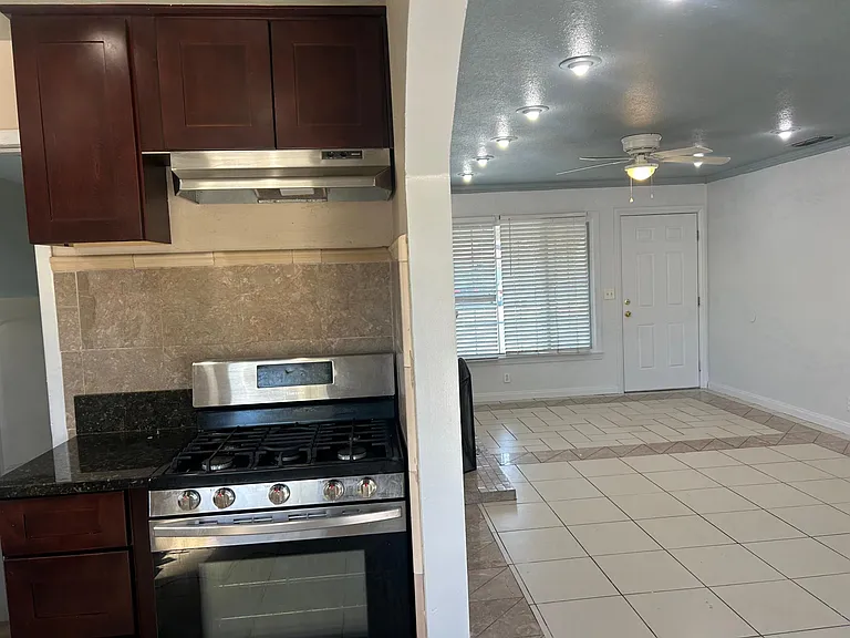 4817 Lemon Hill Ave — Photo 10