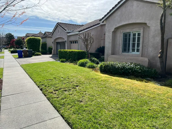 93 N Newport Dr, Napa, CA 94559