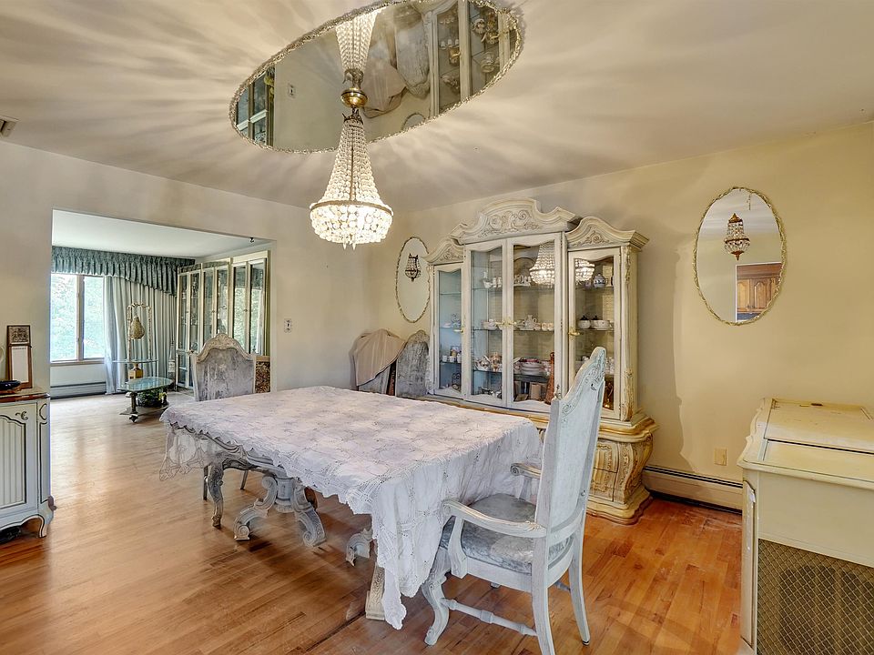 7 Teresa Ct Moonachie NJ Zillow