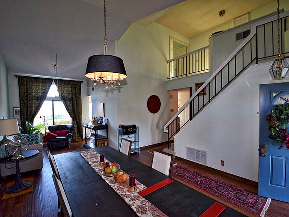 5th image of 222 Breezewalk Dr