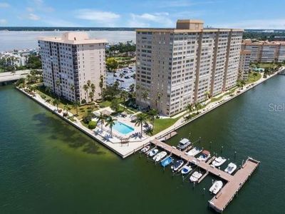 5220 Brittany Dr S APT 901, Saint Petersburg, FL, 33715