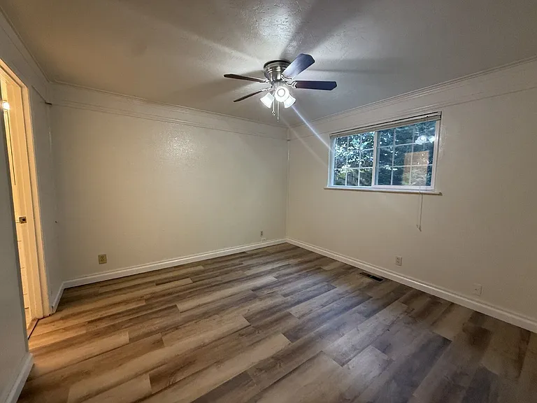 3959 Pam St — Photo 5