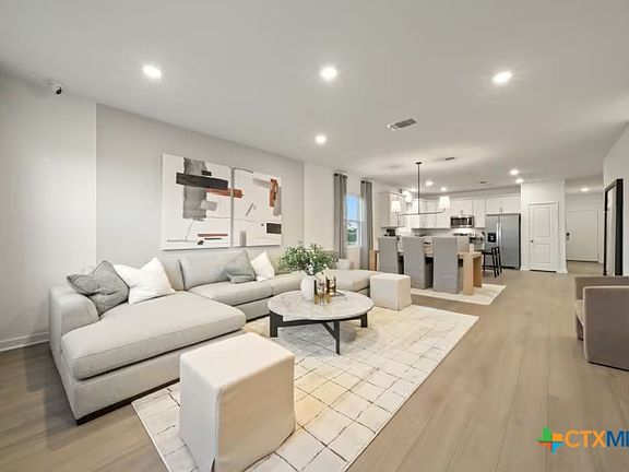 4th image of 1529 Sky Vista Dr