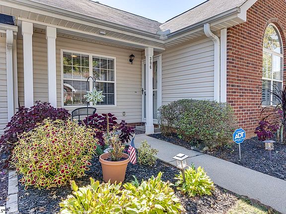 2nd image of 306 Woodruff Park Ln