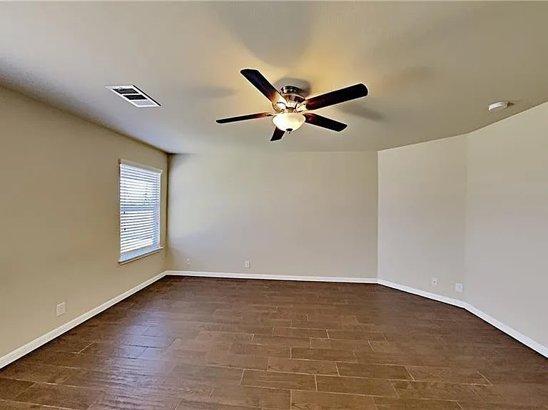 200 Adriana Ln — Photo 12