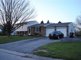 4212 Golden Eagle Ct, Dayton, OH 45430