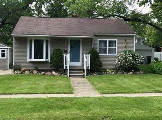 610 N Barnard St, Howell, MI 48843