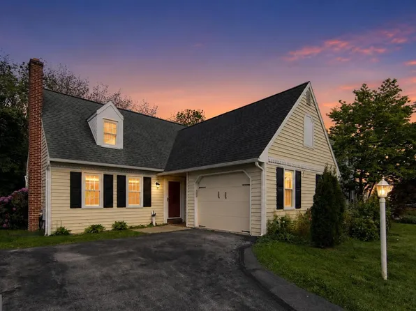 192 Plaza Dr, Downingtown, PA 19335