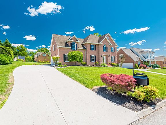 2nd image of 8165 Leclay Dr