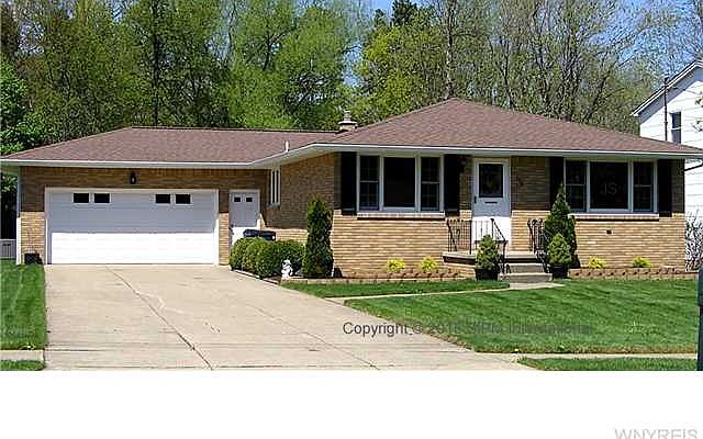 1st image of 110 Hollybrook Dr