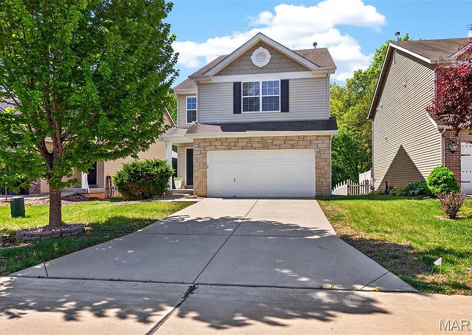 1st image of 529 Parkgate Dr