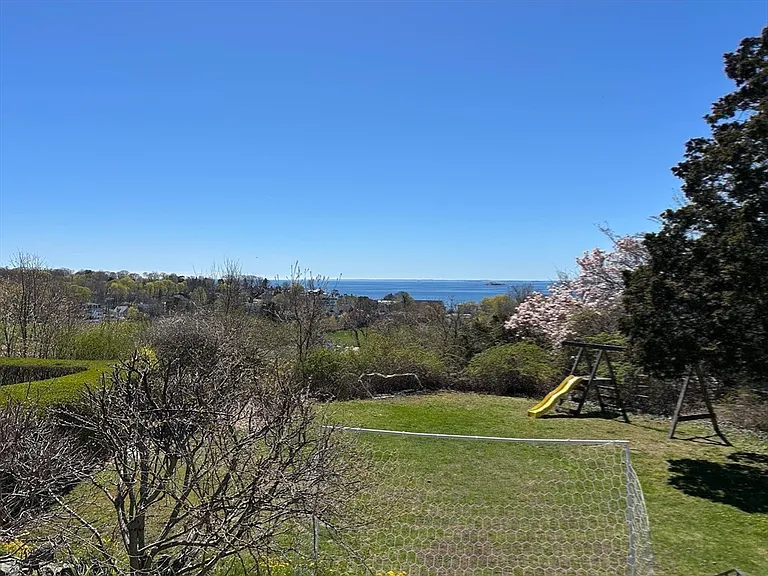 41 Ocean View Rd — Photo 2