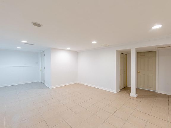 5th image of 5320 W Winnemac Ave #G