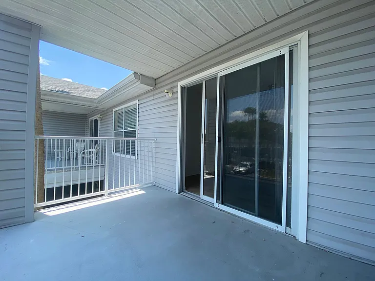 2516 Grassy Point Dr #202 — Photo 17