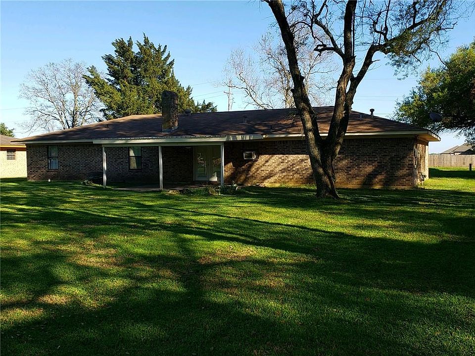 2nd image of 170 Fulton Rd