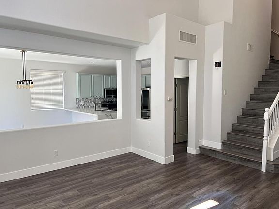 3rd image of 5017 Ivy Creek Ct
