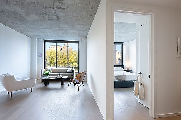 1st image of 196 Orchard St #6F
