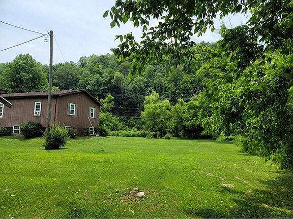 4th image of 215 Akers Dr