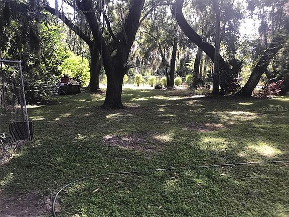 5th image of 101 Lindsay Ln