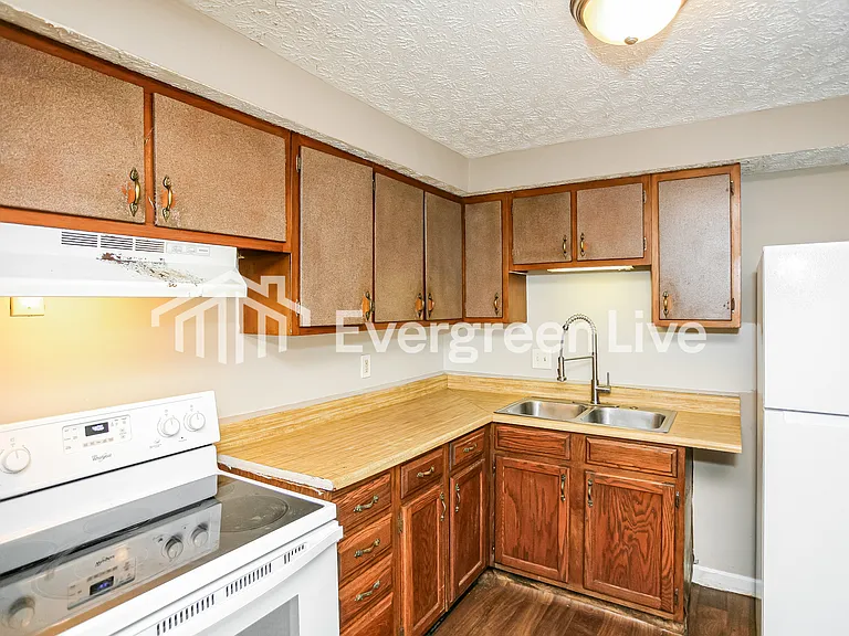 10446 Chris Dr — Photo 6