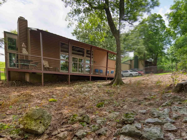 526 Murray Ln, Strang, OK 74367
