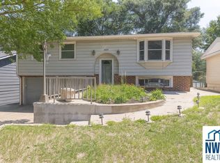 2638 S Rustin St, Sioux City, IA 51106