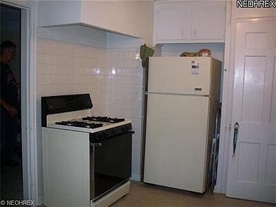 4th image of 4165 W 160th St