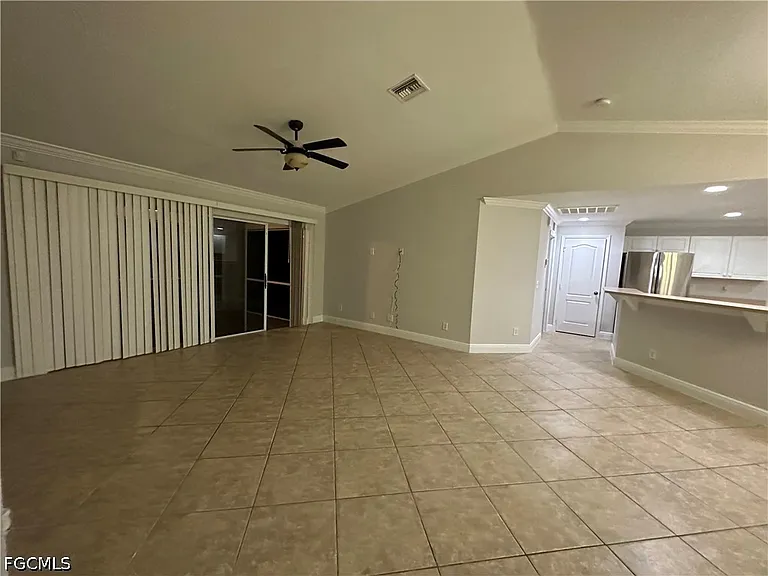 1706 Kismet Pkwy E — Photo 10
