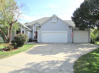 9513 E Pebblebrook Ct, Wichita, KS 67207