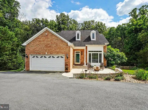 7855 Waller Dr, Manassas, VA 20111