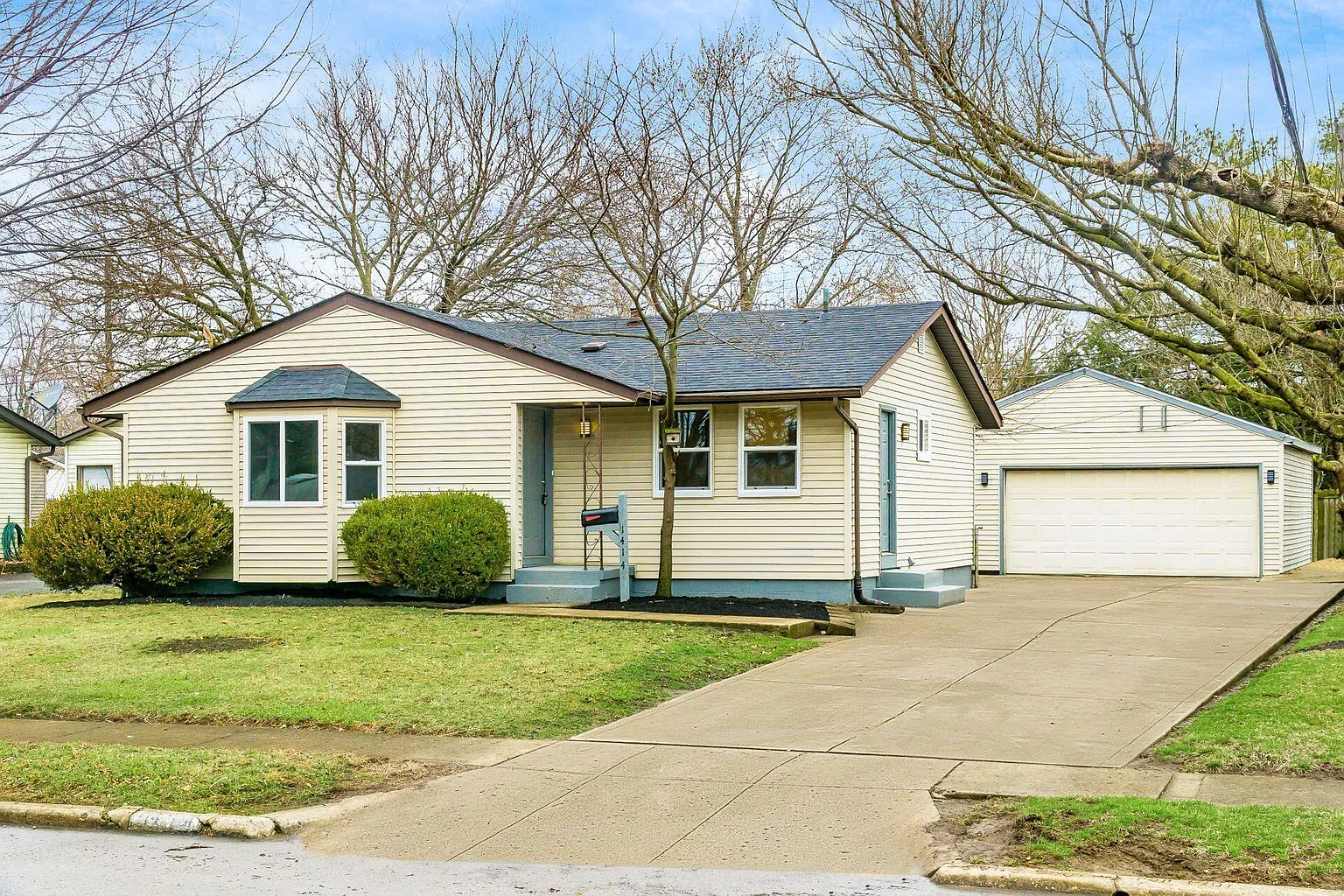 1414 Cardwell Sq S photo 1