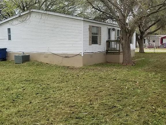 4th image of 163 Walts Ln