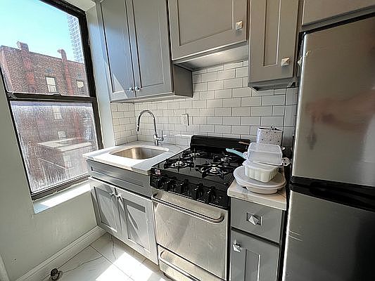3rd image of 446 E 78th St APT 16