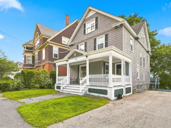 201 Nesmith St, Lowell, MA 01852