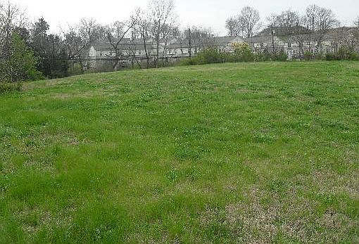 3rd image of 2191 Bear Creek Pike