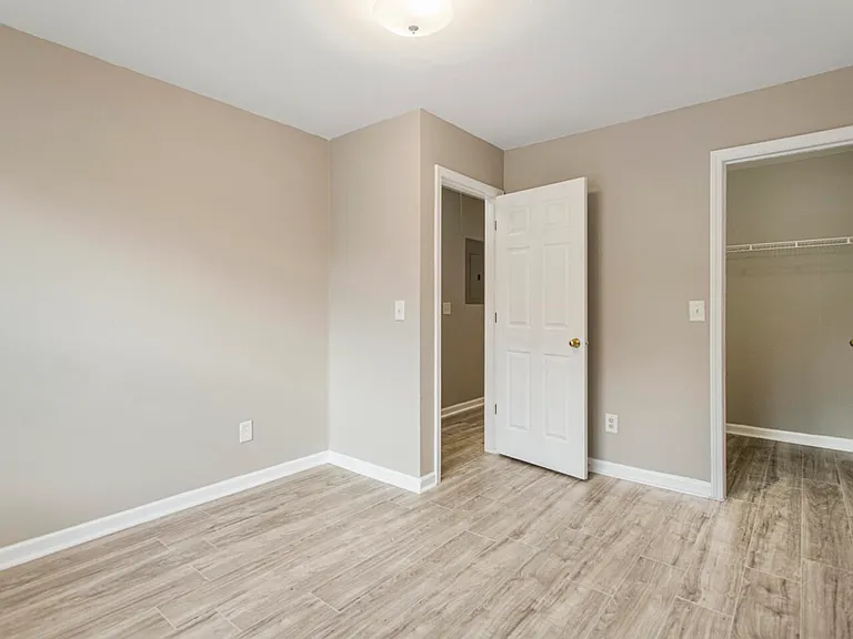 6352 Hickory Lane Cir — Photo 23