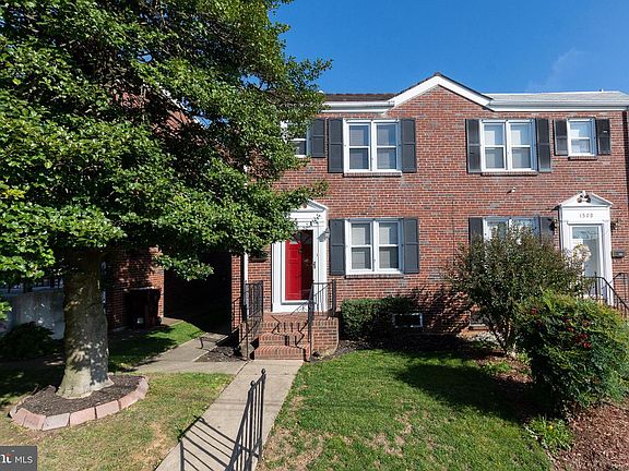 2nd image of 1505 Beech St