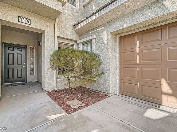 3rd image of 10809 Garden Mist Dr APT 1019