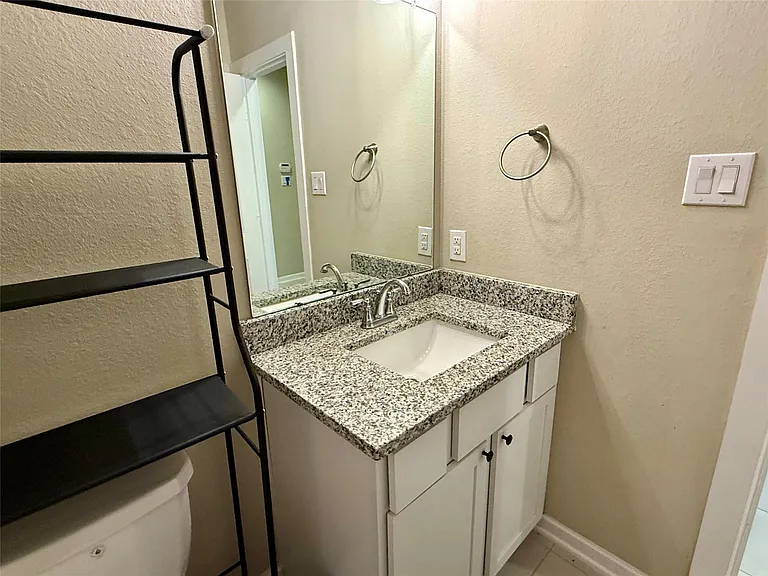 15118 Cougar Overlook Ct — Photo 7
