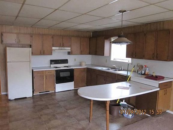 Eat-in Kitchen