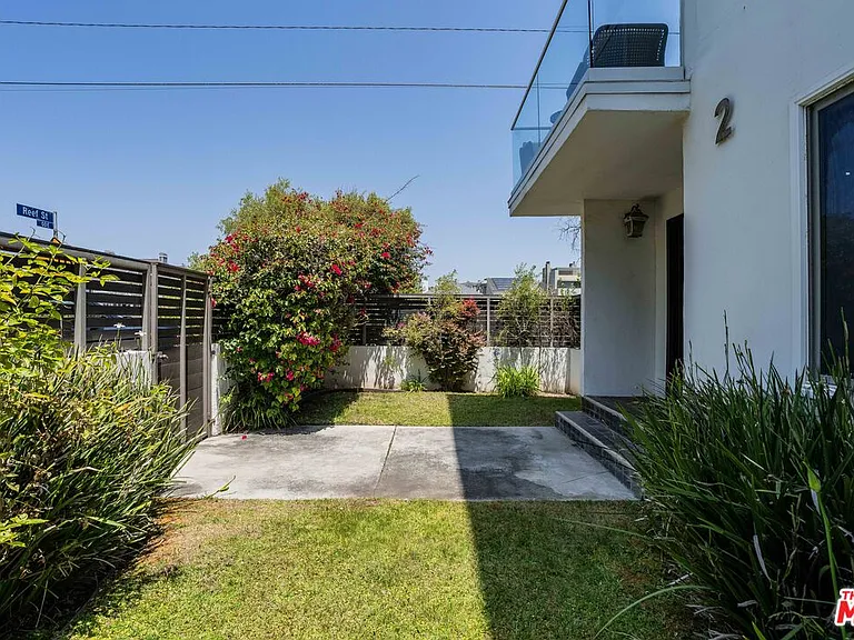 30 Reef St #2 — Photo 31