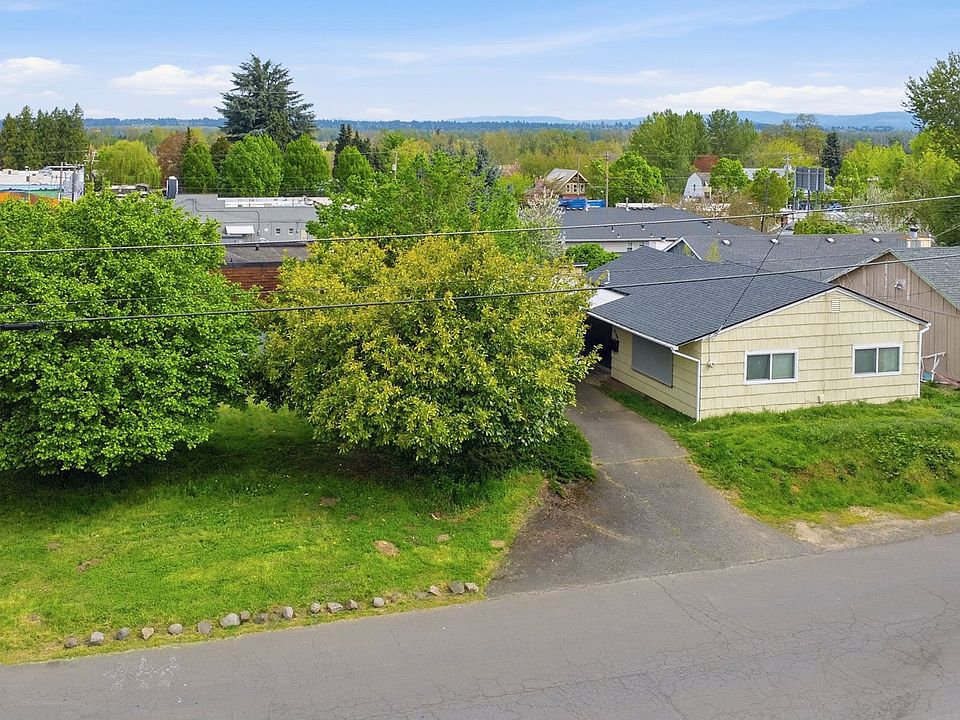 1st image of 4704 NE 108th Ave
